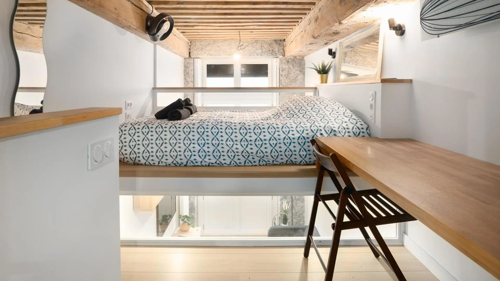 Homestay Croix Rousse-Duplex De Charme Apartment Lyon
